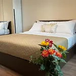 Luxury With 2 Bedrooms - Center - Residenza Michelangelo Apartament *