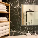 Apartament Luxury With 2 Bedrooms - Center - Residenza Michelangelo
