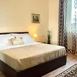Luxury With 2 Bedrooms - Center - Residenza Michelangelo Apartament Florencja
