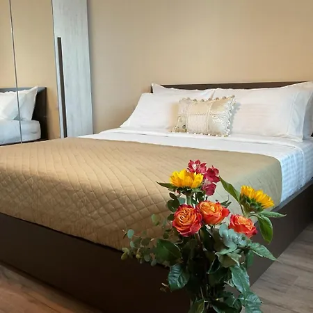Luxury With 2 Bedrooms - Center - Residenza Michelangelo 公寓 *